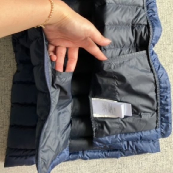 Lole Navy Down Vest with Hood, XS - Picture 5 of 8